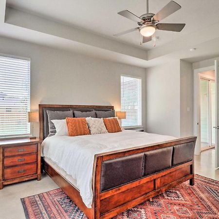 Gorgeous Georgetown Home, Walk To The Square! Екстериор снимка