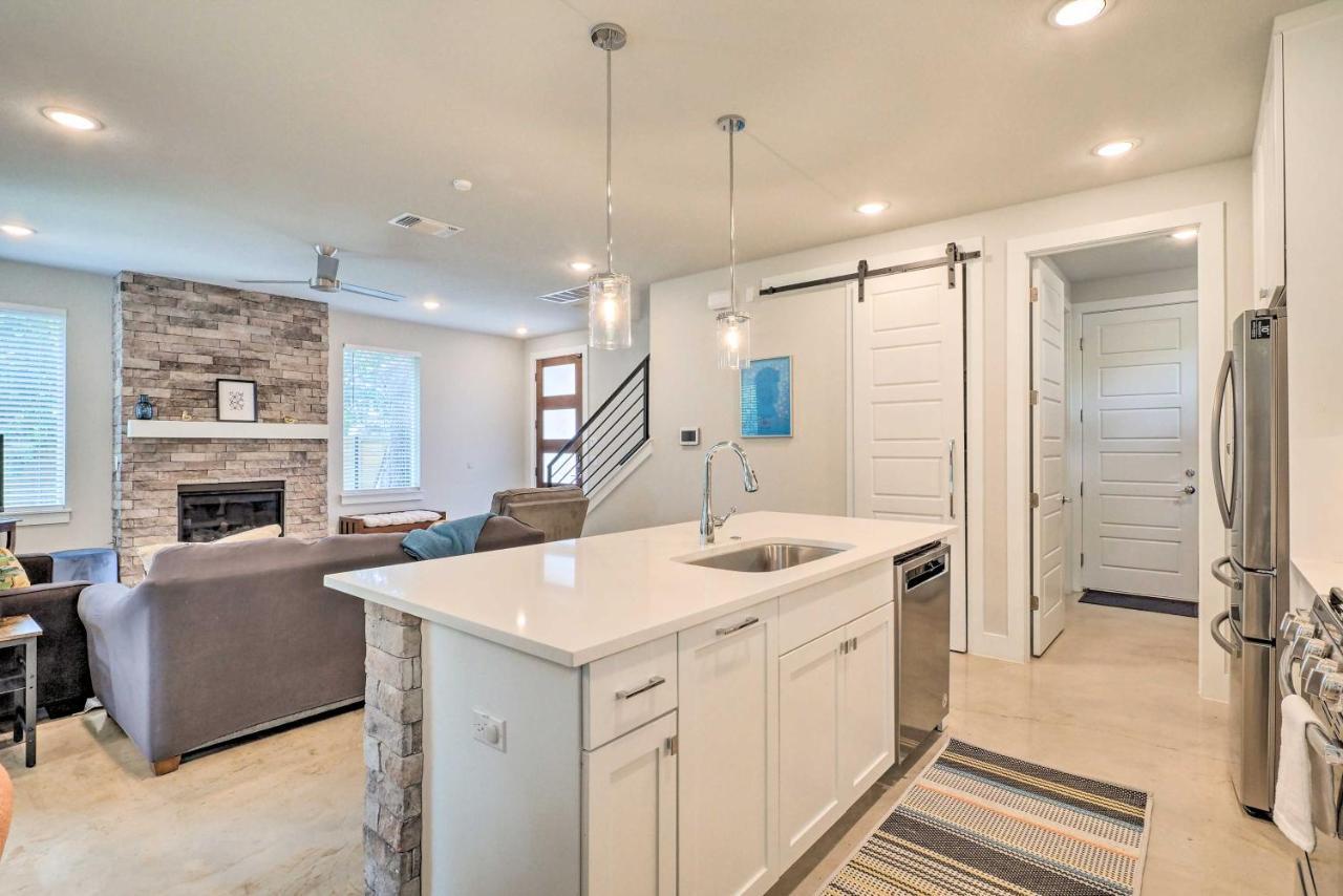 Gorgeous Georgetown Home, Walk To The Square! Екстериор снимка
