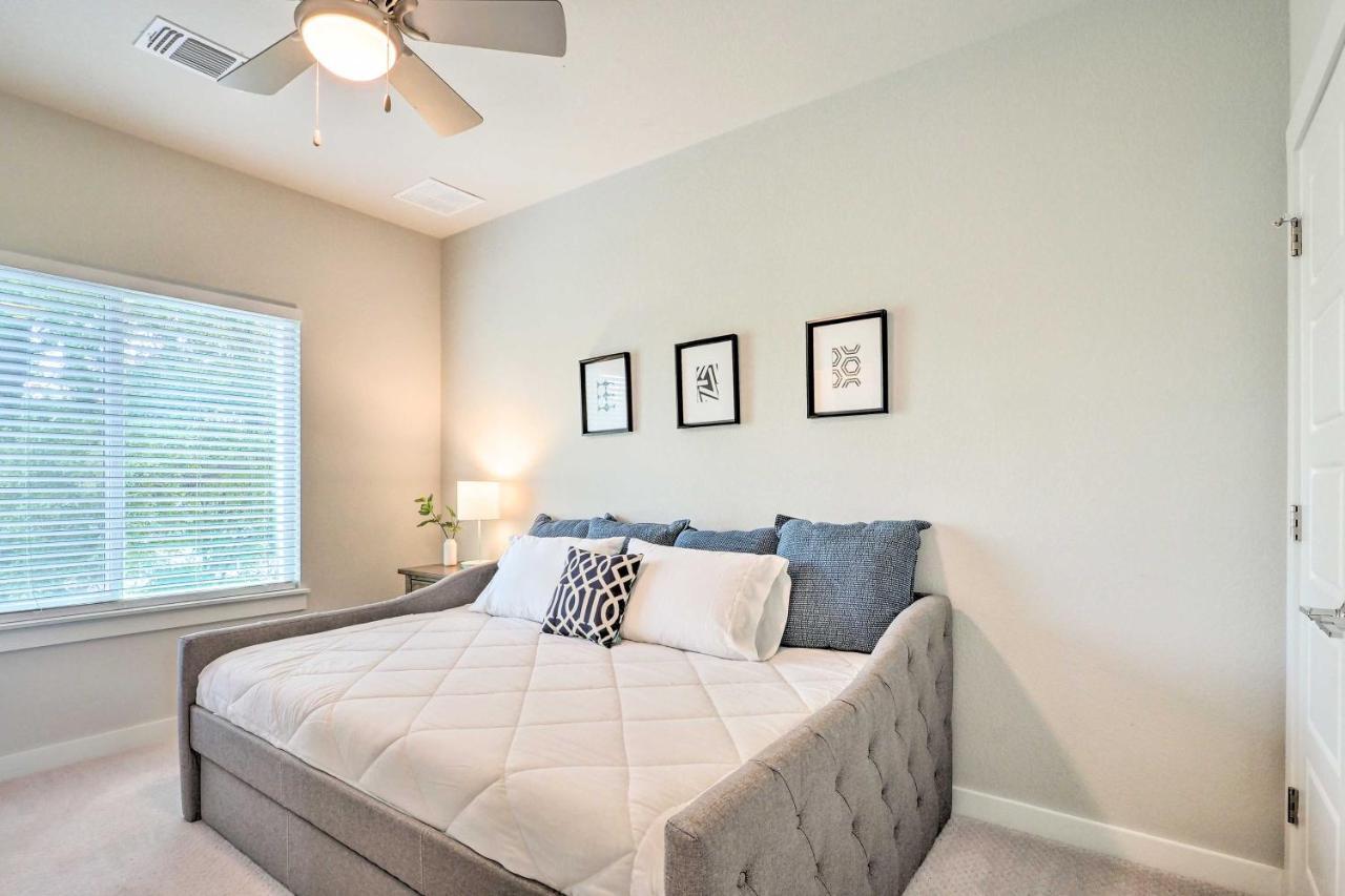 Gorgeous Georgetown Home, Walk To The Square! Екстериор снимка
